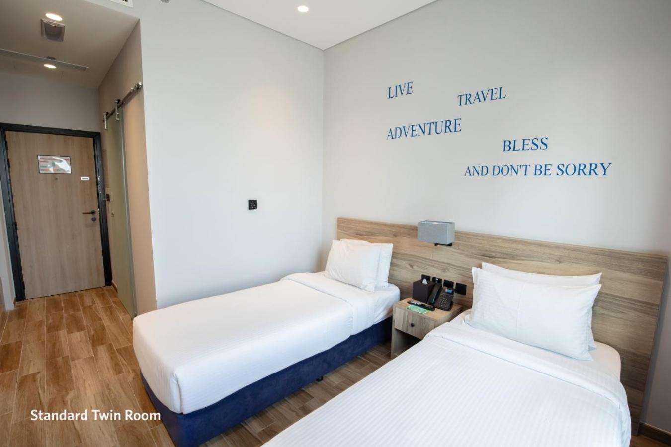 Kingsgate Al Jaddaf Hotel By Millennium Dubai Oda fotoğraf